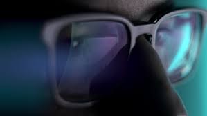 Dark Mode: How Does it Impact Your Eye Health? Know it Right Here