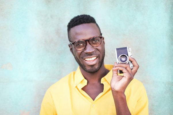 Glasses For Oval Face: 5 Best Glasses for Oval Faces