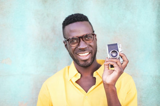 Glasses For Oval Face: 5 Best Glasses for Oval Faces